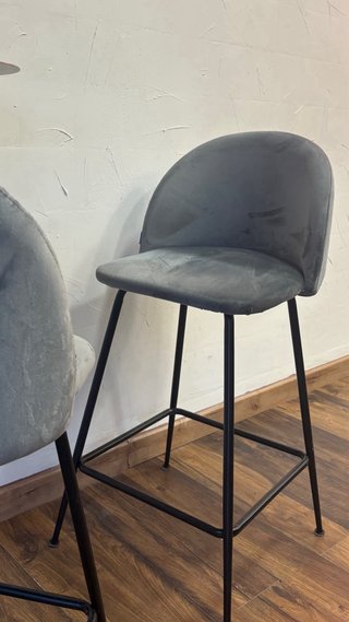 Sillas altas terciopelo gris