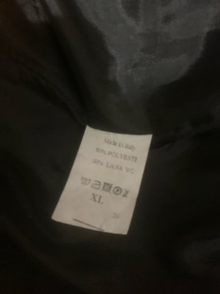 Chaquetón negro de paño