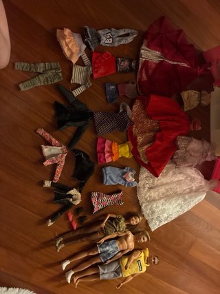Guardaroba Barbie con Abbigliamento e Accessori
