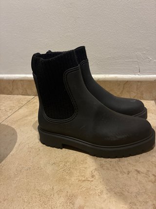 Botas de agua negras