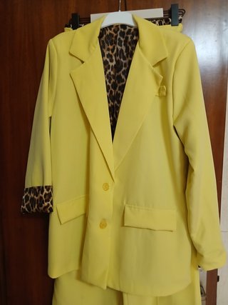 Fato blazer e calças amarelo oversize