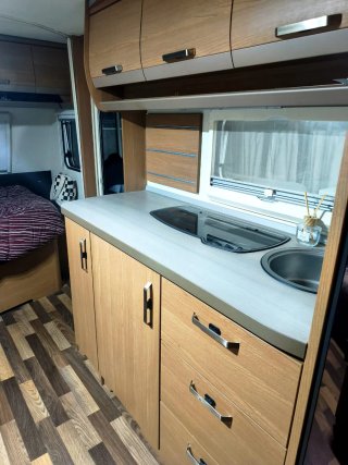 Caravana Knaus Sport 580 QS en Berga Resort A/C