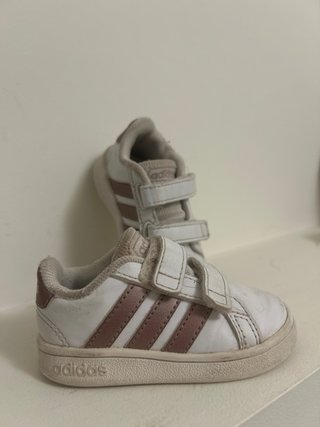 Tênis Adidas Nr 19 Brancos