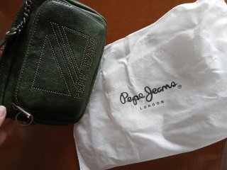 Bolso Pepe Jeans verde con tachuelas