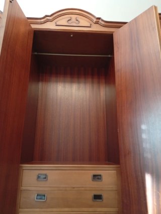 Muebles dormitorio de matrimonio.