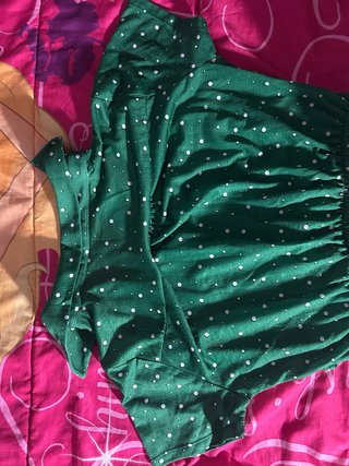 Blusa verde lunares blanca fruncida