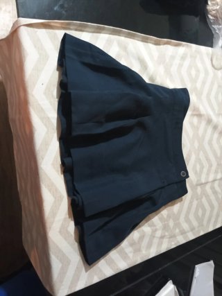 Falda escolar azul oscuro talla 17