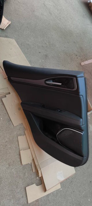 ✅Paneles Puerta Cuero Alfa Romeo Stelvio