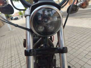 Harley Davidson Sportster 883R Negra