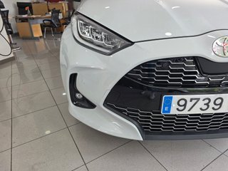 Toyota Yaris 1.5 130H GR Sport