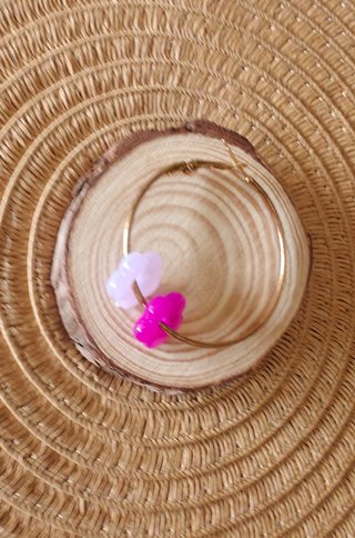 Pendientes aro dorados con flor rosa