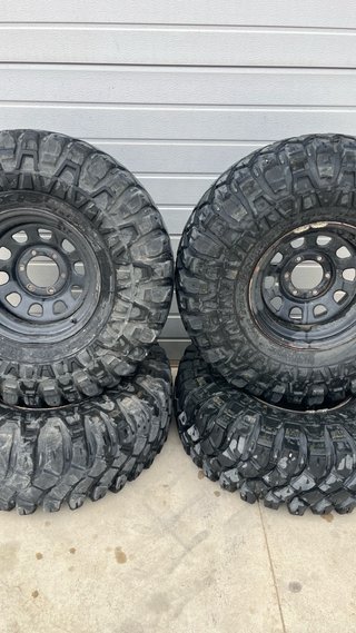Maxxis Creepy Crawler 37/12.5/16 con llantas