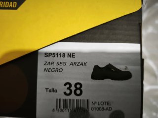 Zapatos de seguridad negros y azules