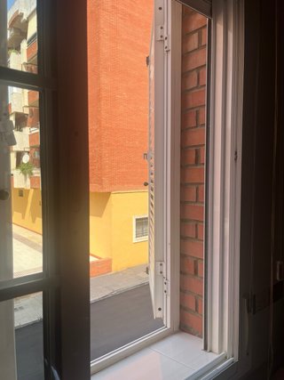 Contraventana aluminio blanca