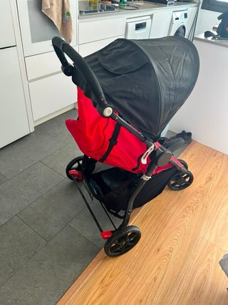 Carrito de bebé 3 ruedas rojo