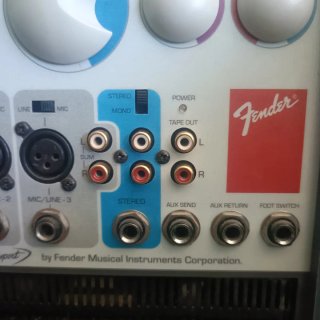 Altavoces Fender Negro y Gris
