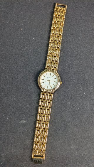 Reloj Classic Dorado Índices Aplicados