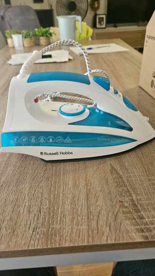 Plancha de ropa Russell Hobbs Supreme Steam