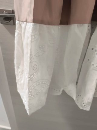 Vestido de verano mujer beige y blanco