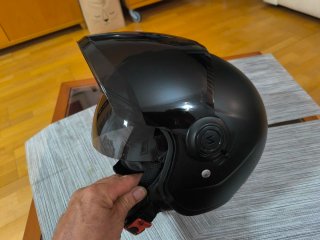 Casco Moto Urbano Negro con Visera