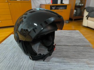 Casco Moto Urbano Negro con Visera