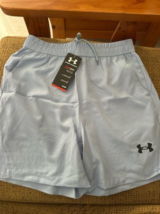 Under Armour Shorts Azules