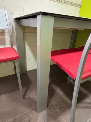 Mesa cocina extensible cerámica y 4 sillas