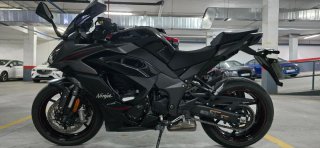 Kawasaki Ninja 1100SX SE Negra