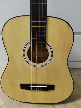 Guitarra C-16 con funda