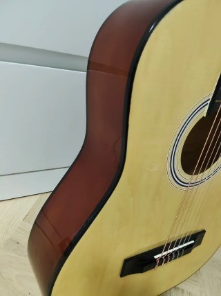 Guitarra C-16 con funda