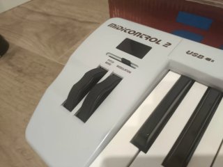 Controlador MIDI Miditech Midicontrol 2