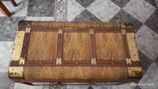 Baúl antiguo madera y metal