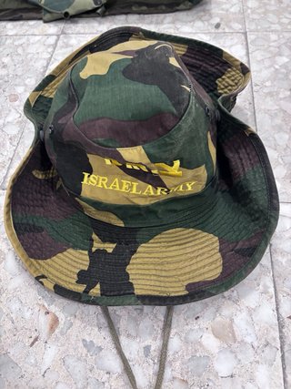 Chaqueta Militar Camuflaje, gorro y pantalon