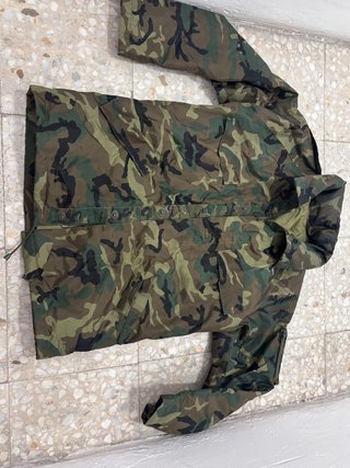 Chaqueta Militar Camuflaje, gorro y pantalon