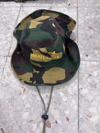 Chaqueta Militar Camuflaje, gorro y pantalon