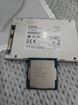 SSD Toshiba TR200 240GB Procesador i7.8700