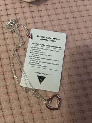 Colgante Corazón Guess Plata y Rojo