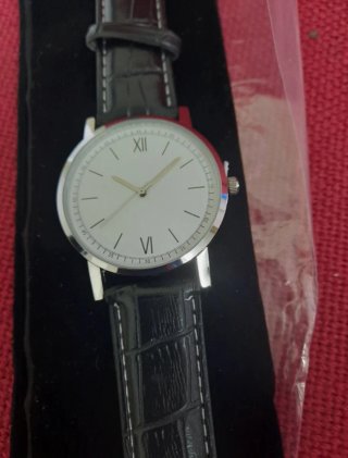 Elegante Reloj de Caballero Avon-Larry