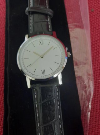 Elegante Reloj de Caballero Avon-Larry
