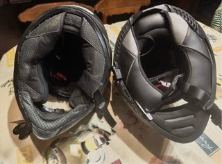 2 Cascos de Moto (Gris y Rojo)  Tamaño M