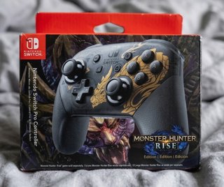Mando Nintendo Switch Pro Monster Hunter Rise