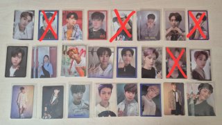 Stray kids photocards