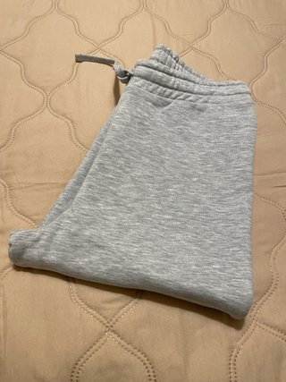 Pantalón deportivo Zara Home recto gris