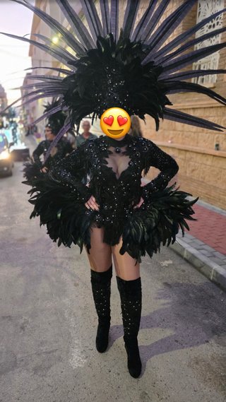 Traje Carnaval Desfile Negro Plumas