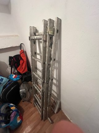 Escalera telescópica de aluminio