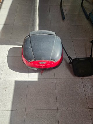 Cajón Daelim Scooter Negro