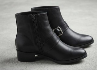 Botines negros piel hebilla tacón bajo NU