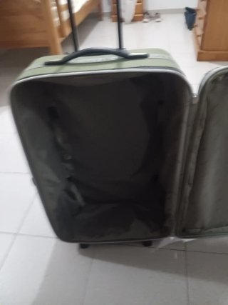 Maleta de viaje verde