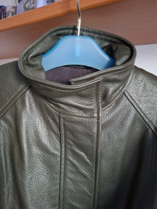 Cazadora Zara verde botella oversize 100% piel