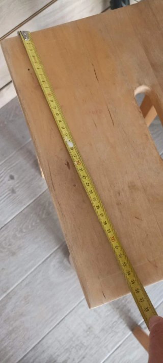 2 Sgabelli da bar in legno con rinforzi in metallo